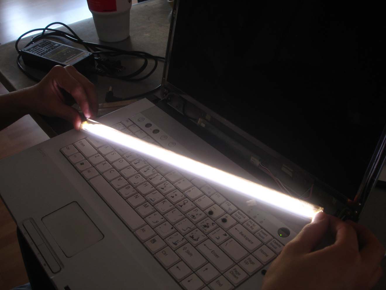 Замена и ремонт подсветки экрана ноутбука в Краснообске